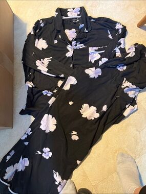 Simply Vera Vera Wang Black Floral Pajama Set with Light Lavender Flowers